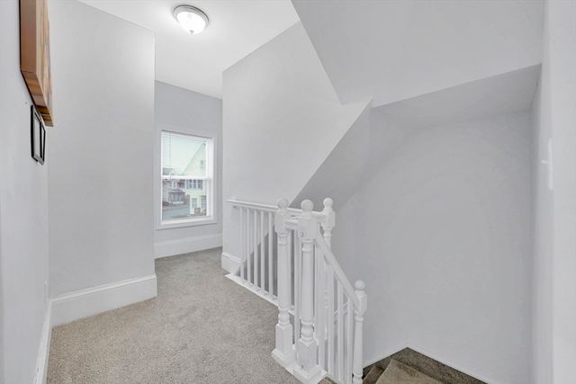 276 Dickinson St, Springfield, MA 01108