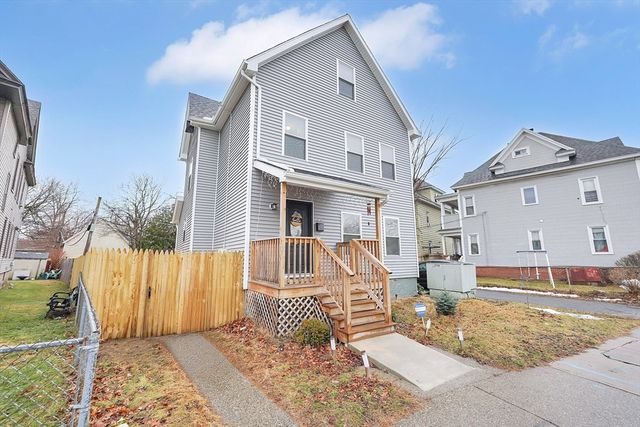 276 Dickinson St, Springfield, MA 01108