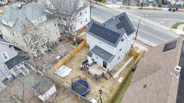 276 Dickinson St, Springfield, MA 01108