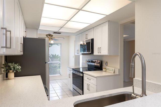 212 W SABAL PALM PLACE 212, Longwood, FL 32779