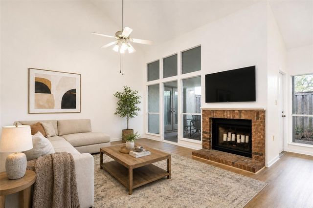 212 W SABAL PALM PLACE 212, Longwood, FL 32779