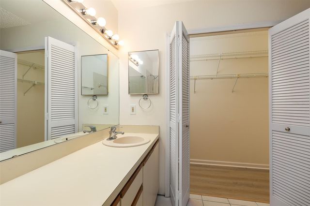 212 W SABAL PALM PLACE 212, Longwood, FL 32779