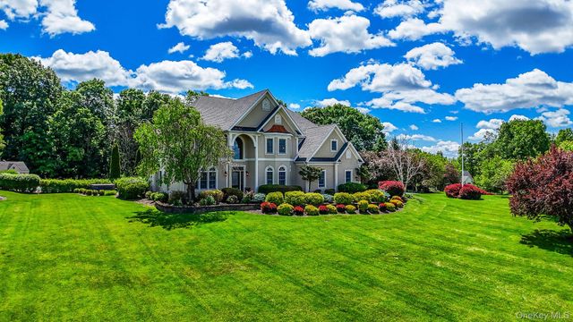17 Dorian Way, Campbell Hall, NY 10916