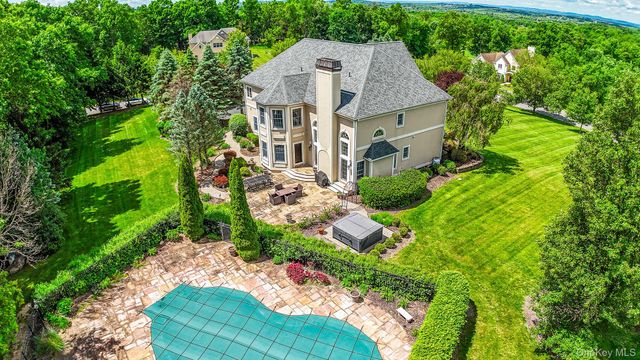 17 Dorian Way, Campbell Hall, NY 10916