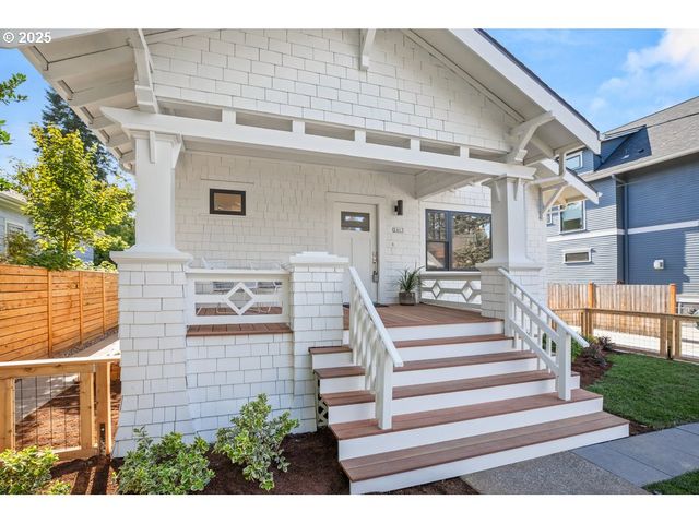 2415 Ne 38TH Ave A, Portland, OR 97212