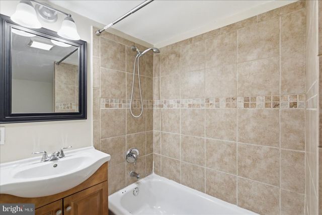 1224 E EAGER ST, Baltimore, MD 21202