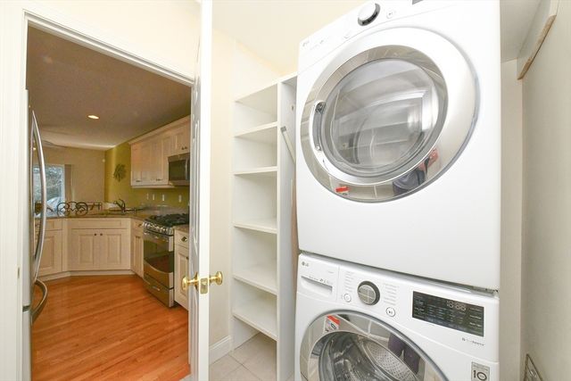 2 Candleberry Ct 2, Bourne, MA 02532