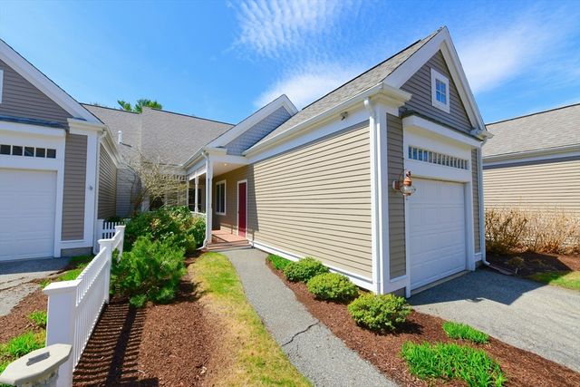 2 Candleberry Ct 2, Bourne, MA 02532