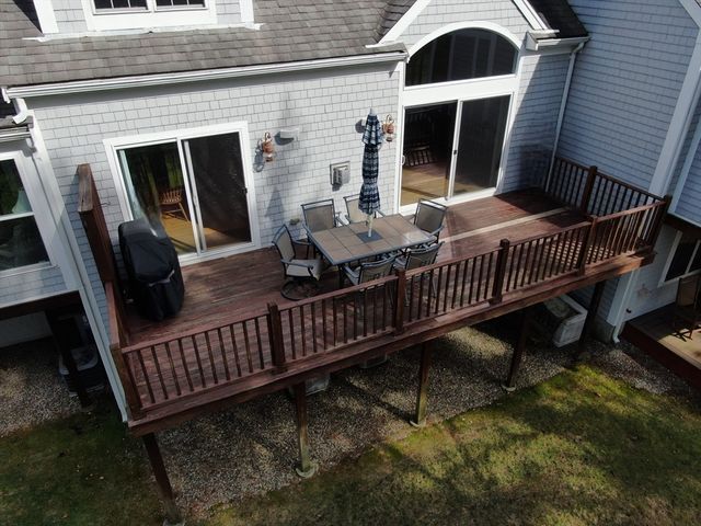2 Candleberry Ct 2, Bourne, MA 02532