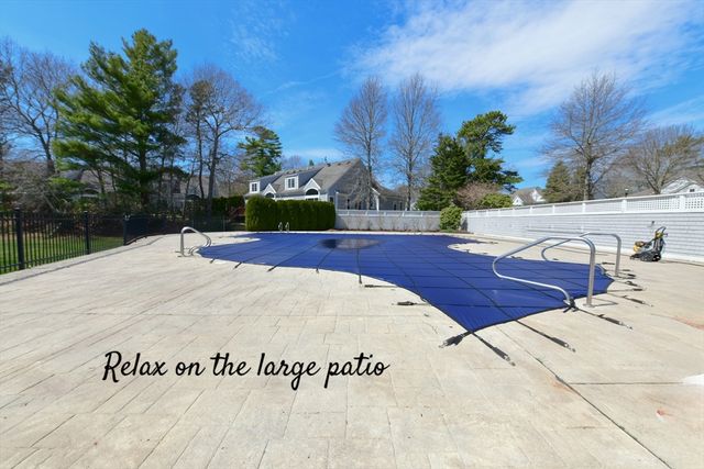 2 Candleberry Ct 2, Bourne, MA 02532