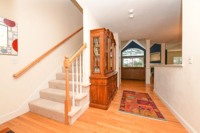 2 Candleberry Ct 2, Bourne, MA 02532