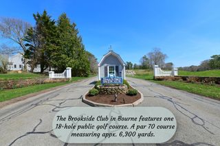 2 Candleberry Ct 2, Bourne, MA 02532