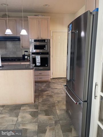 4309 EAGLE TRACE CT, Waldorf, MD 20602