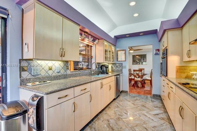 10026 NW 52nd Terrace, Doral, FL 33178