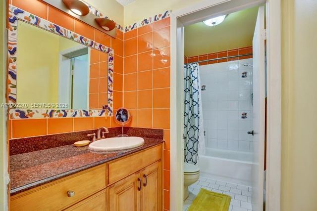 10026 NW 52nd Terrace, Doral, FL 33178