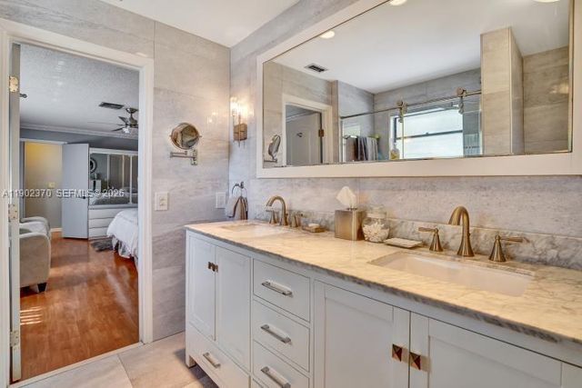 10026 NW 52nd Terrace, Doral, FL 33178