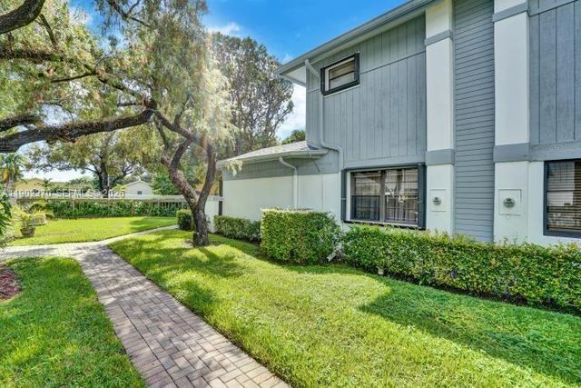 10026 NW 52nd Terrace, Doral, FL 33178