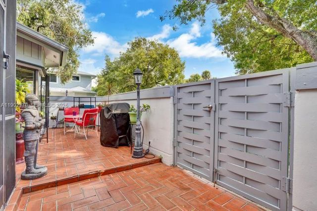 10026 NW 52nd Terrace, Doral, FL 33178