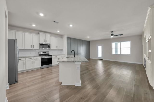 6294 Wedgewood Hills Drive, Conroe, TX 77304