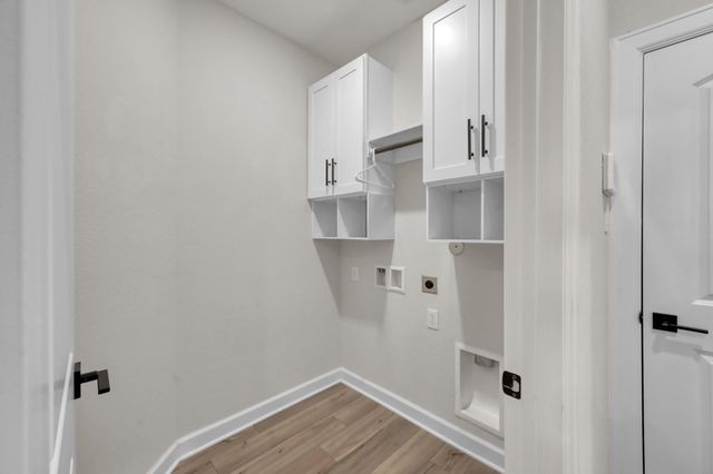 6294 Wedgewood Hills Drive, Conroe, TX 77304