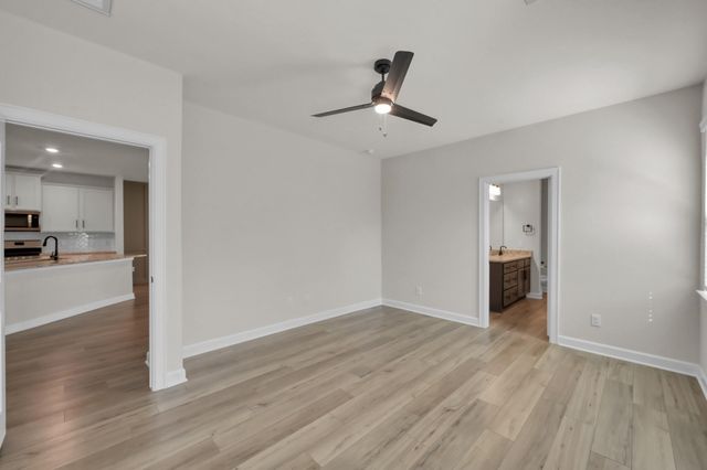 6294 Wedgewood Hills Drive, Conroe, TX 77304