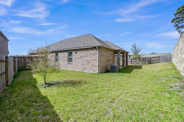 6294 Wedgewood Hills Drive, Conroe, TX 77304