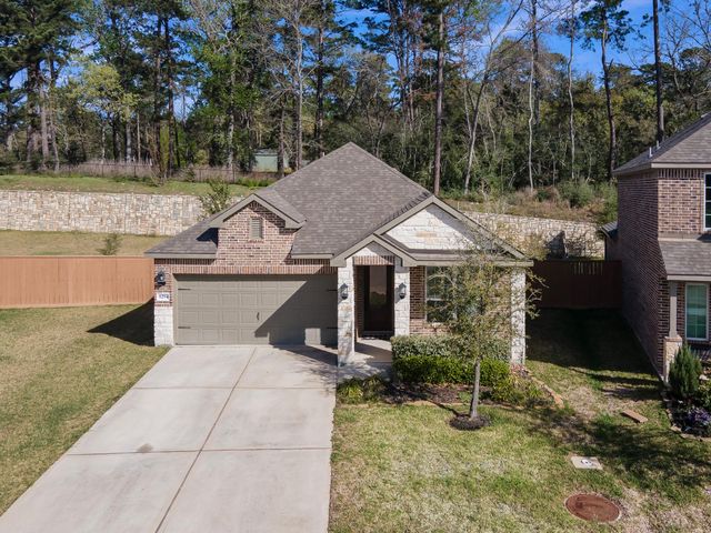 6294 Wedgewood Hills Drive, Conroe, TX 77304