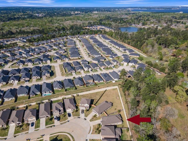 6294 Wedgewood Hills Drive, Conroe, TX 77304