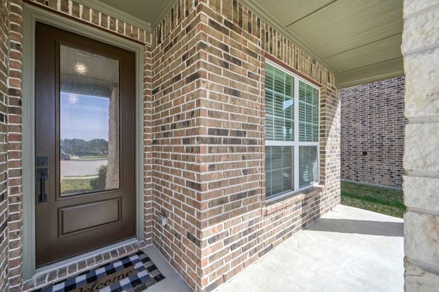 6294 Wedgewood Hills Drive, Conroe, TX 77304