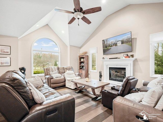 2194 W Dean Road, Temperance, MI 48182