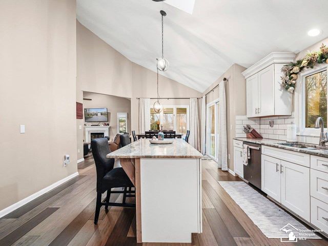 2194 W Dean Road, Temperance, MI 48182