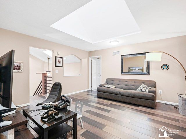 2194 W Dean Road, Temperance, MI 48182