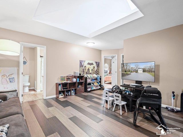 2194 W Dean Road, Temperance, MI 48182