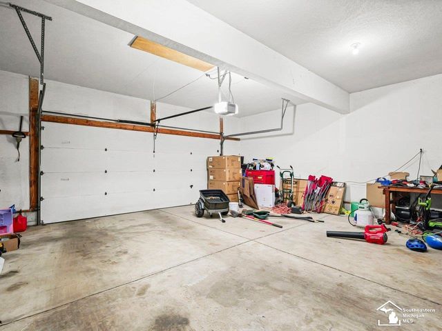 2194 W Dean Road, Temperance, MI 48182