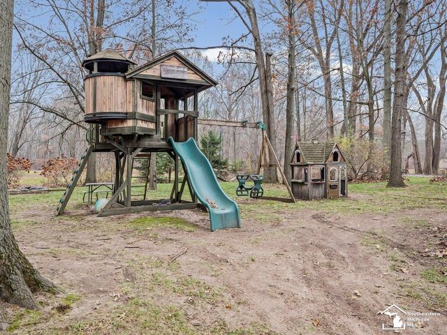 2194 W Dean Road, Temperance, MI 48182