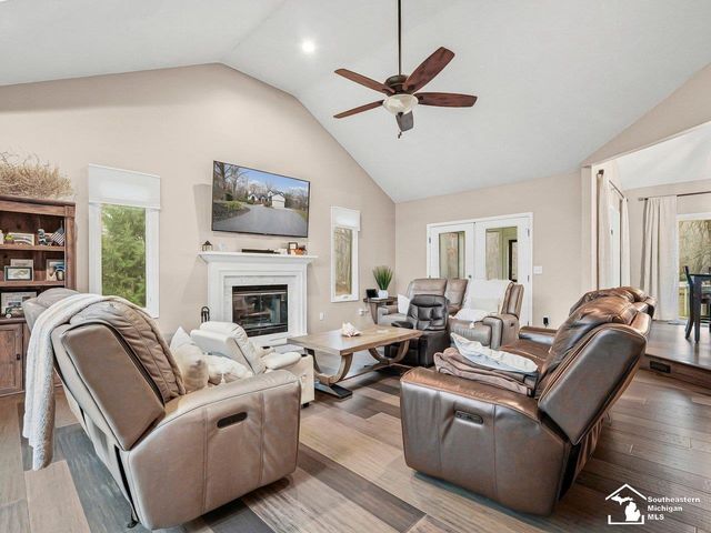 2194 W Dean Road, Temperance, MI 48182