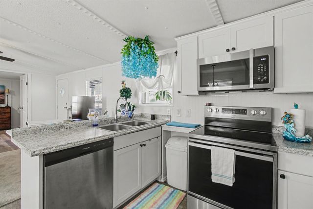 930 Foxfire Dr., North Myrtle Beach, SC 29582