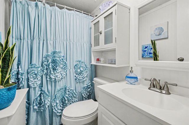 930 Foxfire Dr., North Myrtle Beach, SC 29582