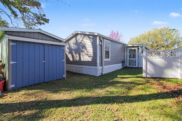 930 Foxfire Dr., North Myrtle Beach, SC 29582