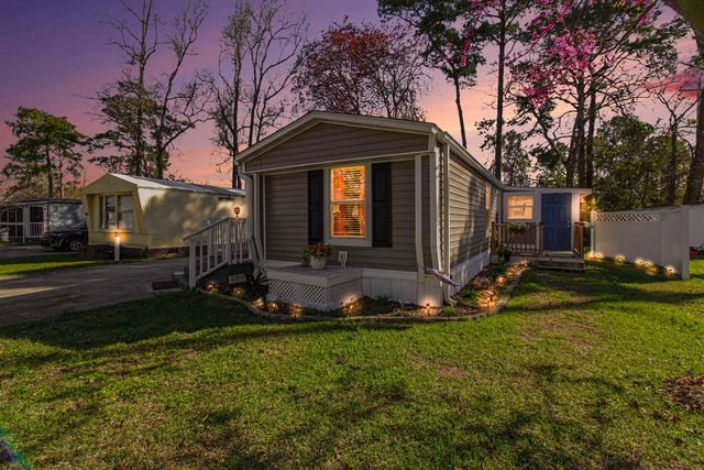 930 Foxfire Dr., North Myrtle Beach, SC 29582