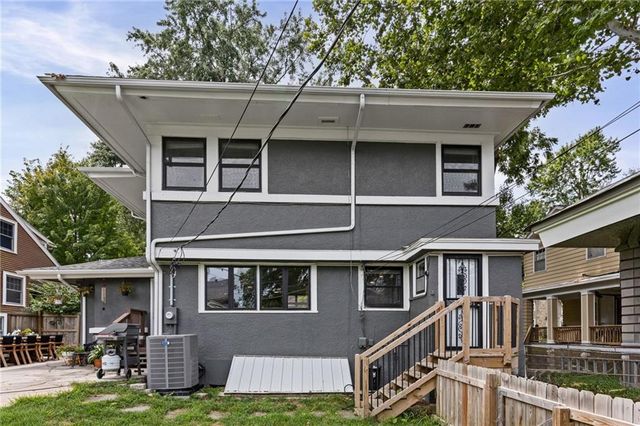 414 W 61st Street, Kansas City, MO 64113