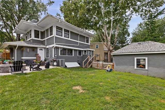 414 W 61st Street, Kansas City, MO 64113
