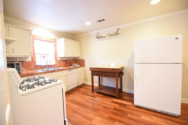 9015 San Leandro Drive, Dallas, TX 75218