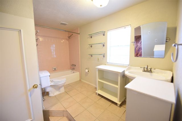 9015 San Leandro Drive, Dallas, TX 75218