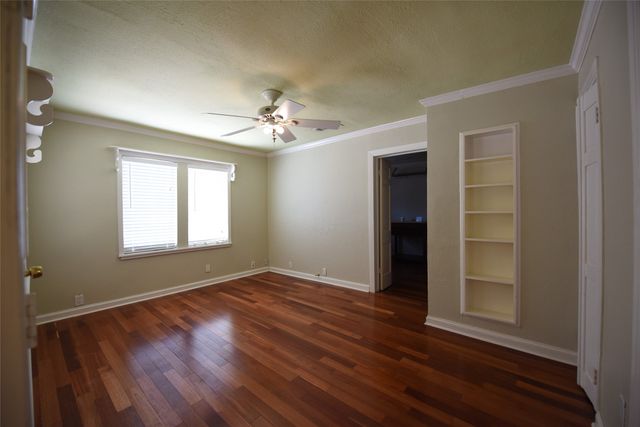 9015 San Leandro Drive, Dallas, TX 75218