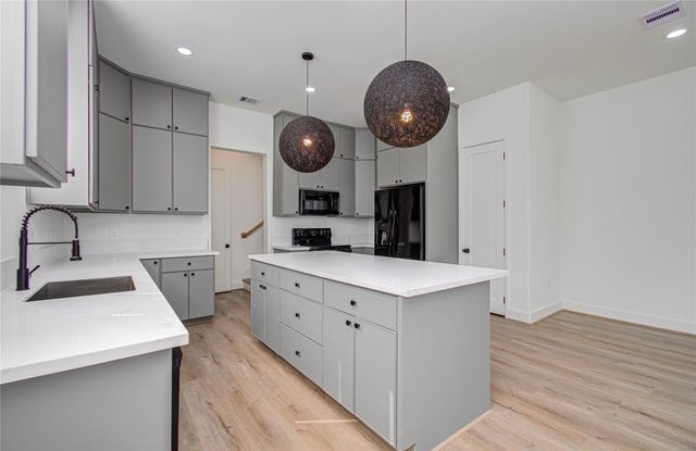 4603 Edison Street A, Houston, TX 77009