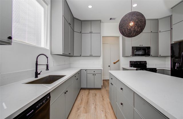 4603 Edison Street A, Houston, TX 77009