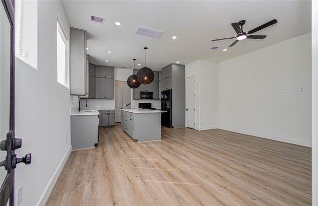 4603 Edison Street A, Houston, TX 77009