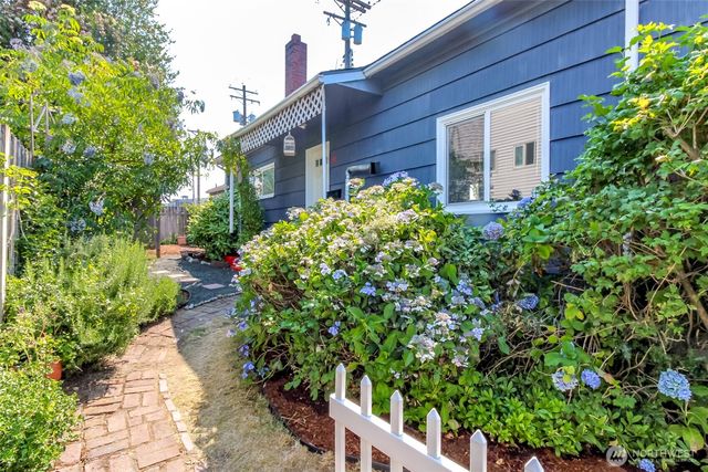 611 N Junett Street N, Tacoma, WA 98406