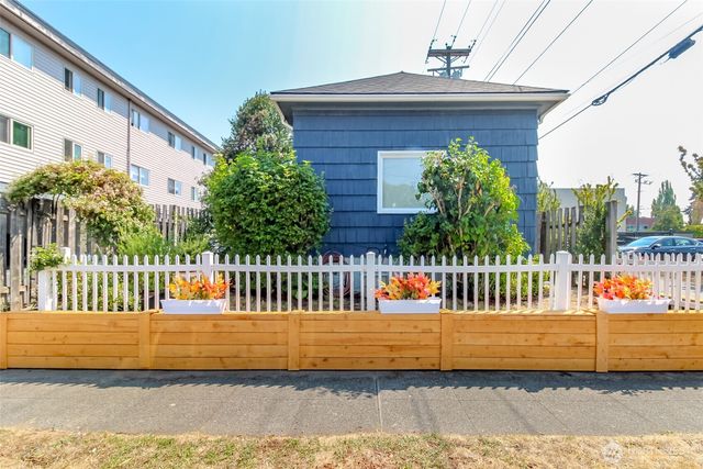 611 N Junett Street N, Tacoma, WA 98406